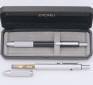 4本で4つの機能を持つ4メカニックペンとして日本製高品質金属多機能ペンの代表である複合筆記具の画像